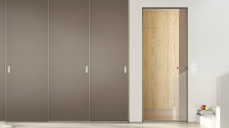 Swing Door mit Gleittür S8000